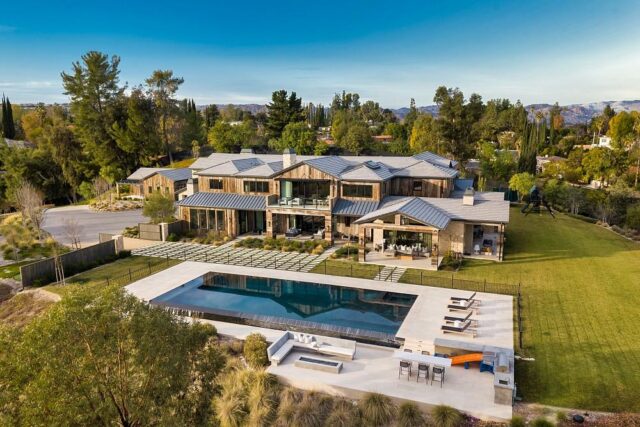Farm House in Los Angeles